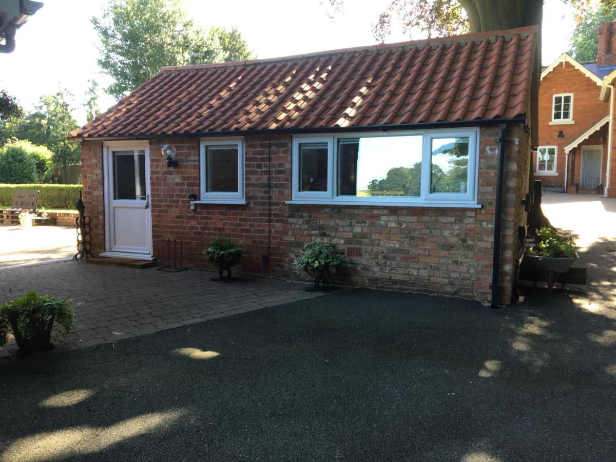 Crossways Self-Catering Cottage - Self Contained East Ravendale エクステリア 写真