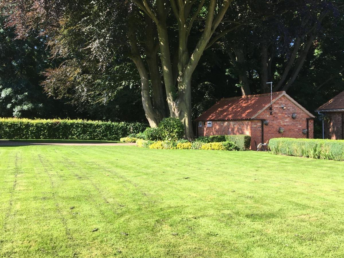 Crossways Self-Catering Cottage - Self Contained East Ravendale エクステリア 写真