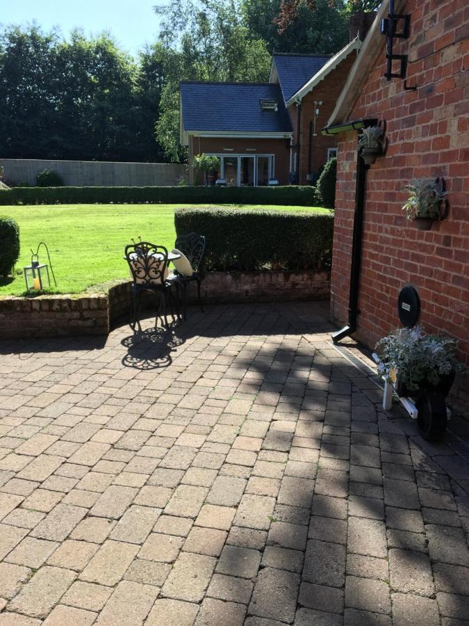 Crossways Self-Catering Cottage - Self Contained East Ravendale エクステリア 写真