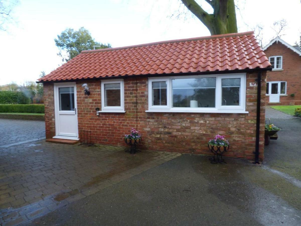 Crossways Self-Catering Cottage - Self Contained East Ravendale エクステリア 写真