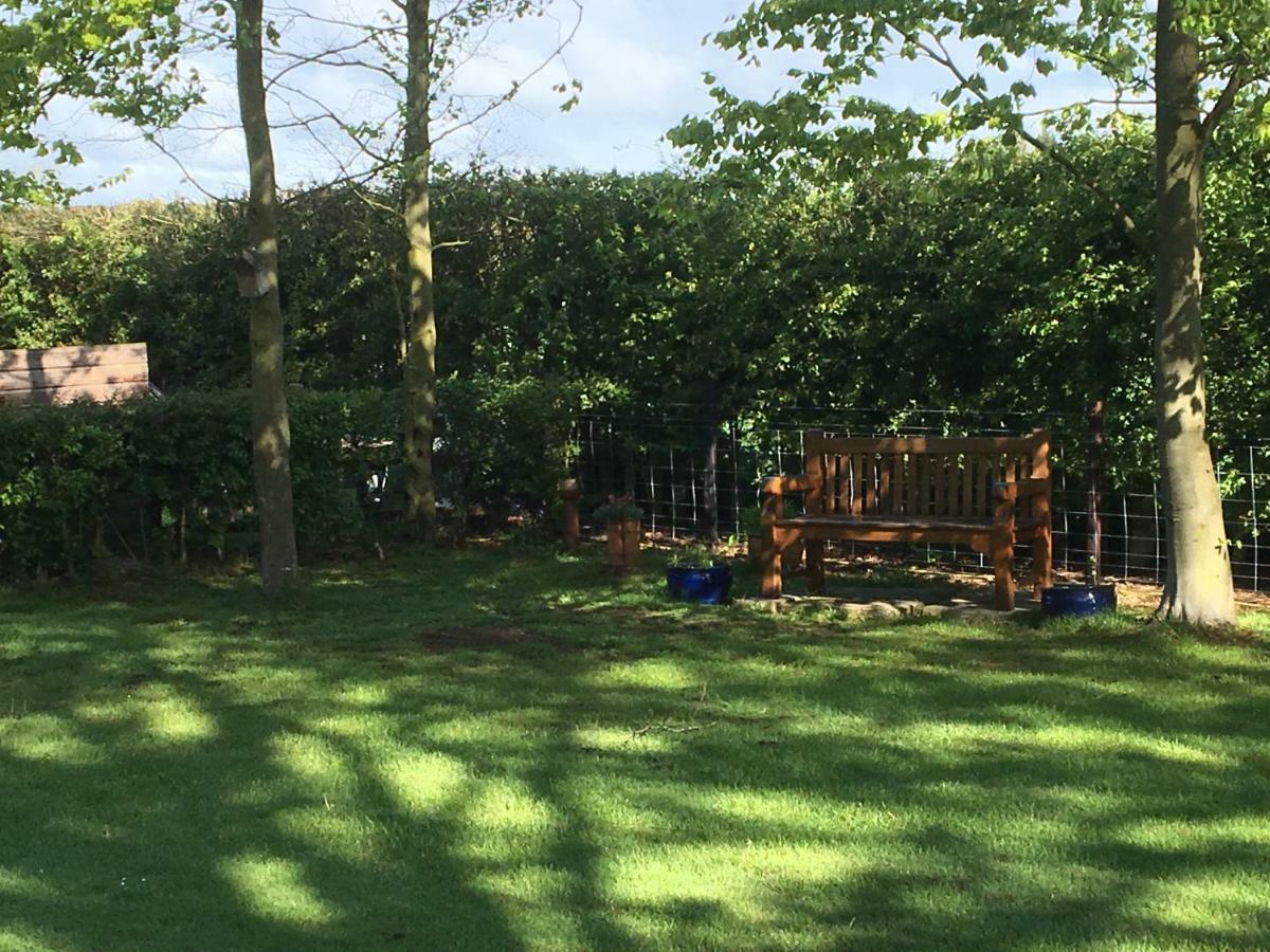 Crossways Self-Catering Cottage - Self Contained East Ravendale エクステリア 写真